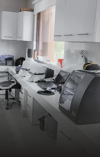 Advanced dental laboratory supporting same-day and fast dental crowns.